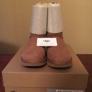 UGG BAILEY BOW II - SIZE 8 BRAND NEW IN BOX